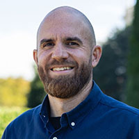 Portrait von Daniel Frieß, Vorstand von Menschen für Menschen Österreich