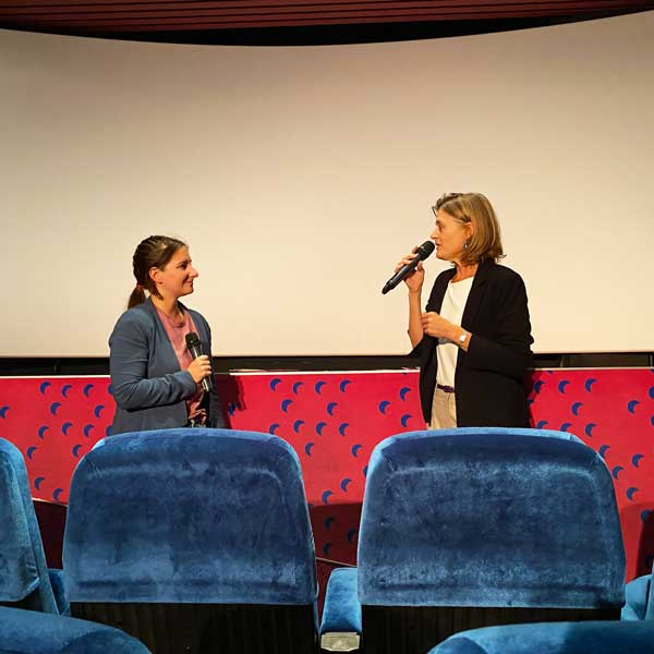 Bettina Kager von Cooltours und Alexandra Bigl von Menschen für Menschen.