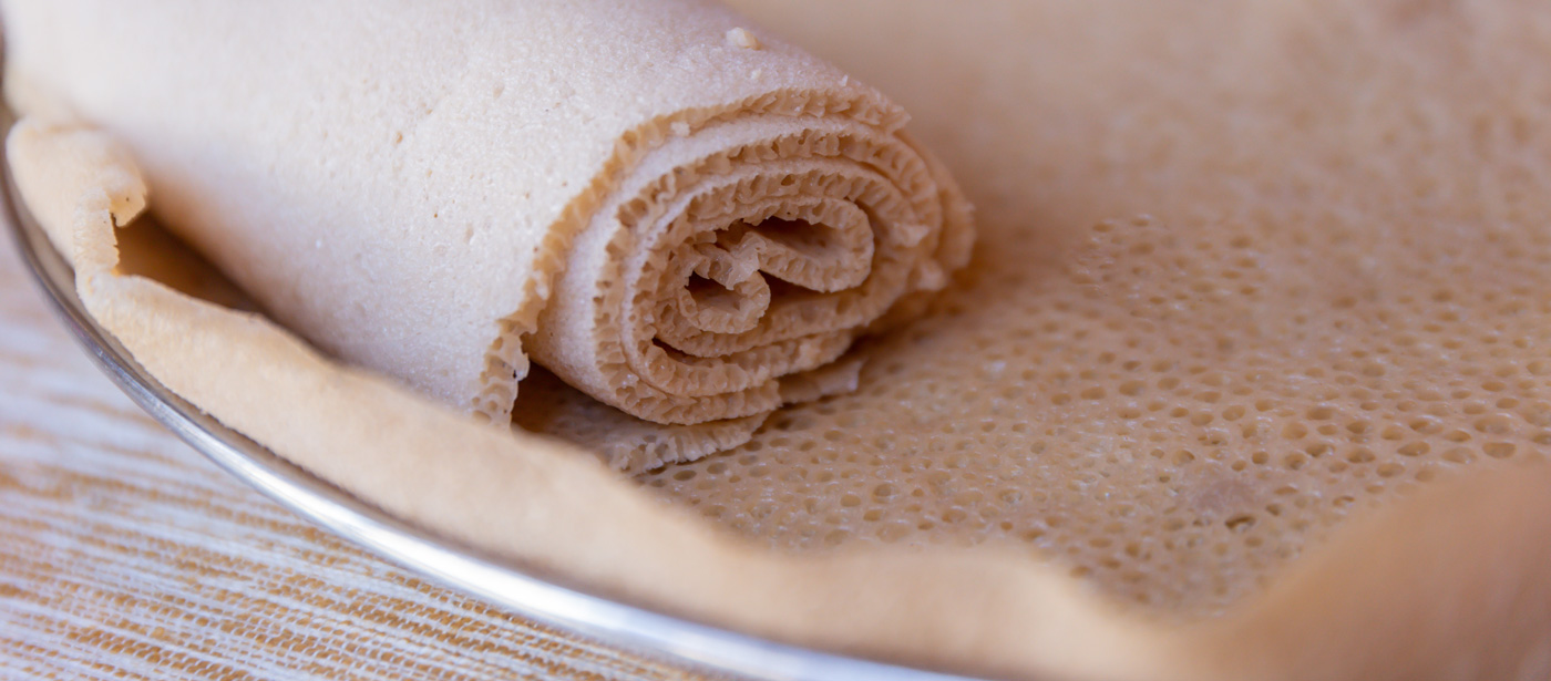 Injera, Sauerteigfladen aus Teff.