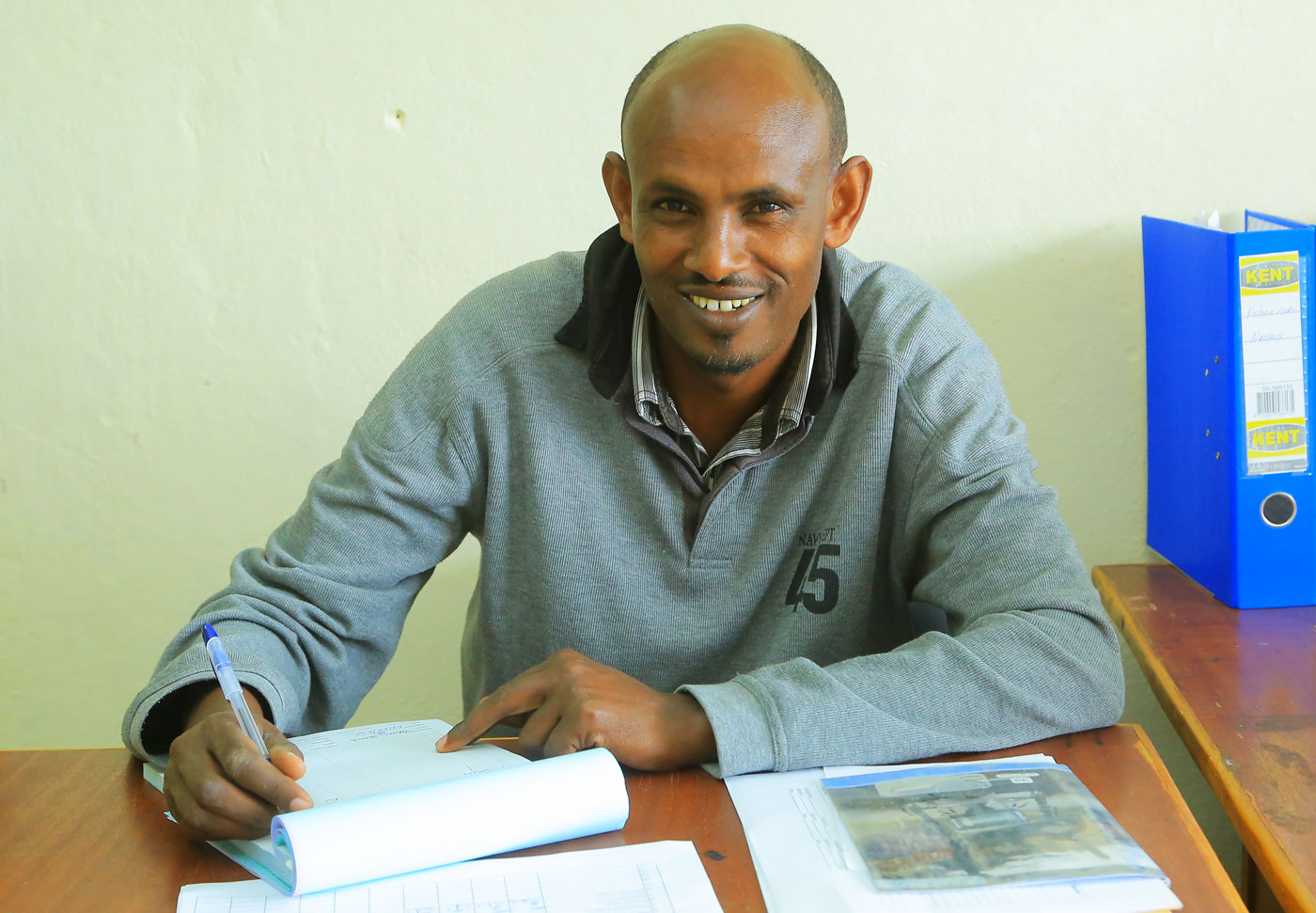 Tadesse Gemechu an seinem Arbeitsplatz in Albuko.