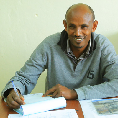 Tadesse Gemechu an seinem Arbeitsplatz in Albuko.