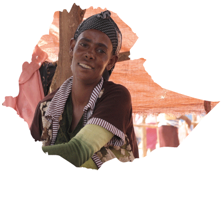 Portrait einer äthiopischen Frau, die in die Kamera blickt in Form der Umrisse von Äthiopien