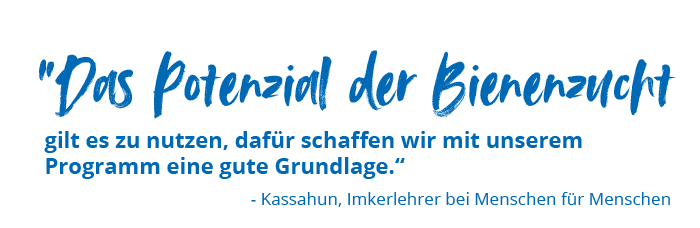 Zitat in blauer Schrift über Potenzial der Bienenzucht.